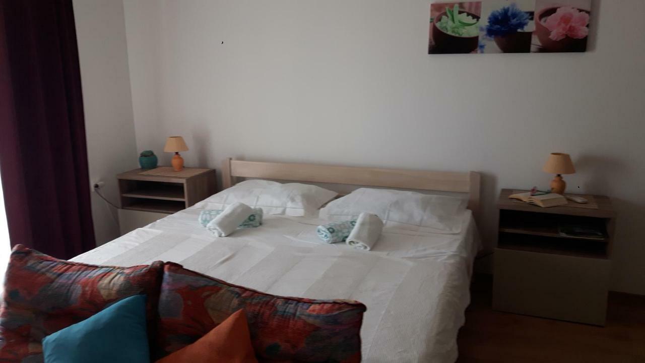 Studio apartment Maria Senj  Esterno foto